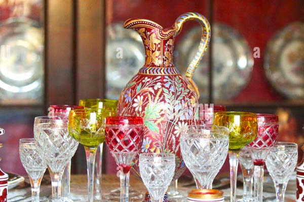 Collectible Glass & Chinaware