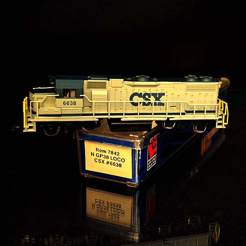 life-like-model train-n-scale-n-gp38-loco-csx-6638-7842