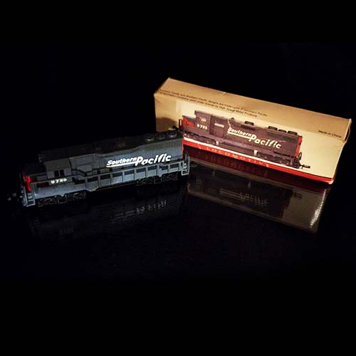 high-speed-metal-products-locomotive-southern-pacific-9725